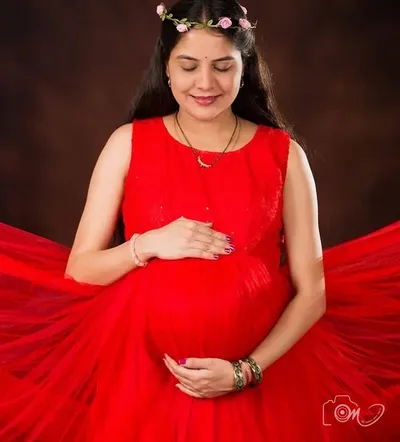 PRIYA & AMIT, photographed by OM Digital Photo Studio